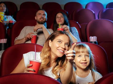 manassas mall movie theater.